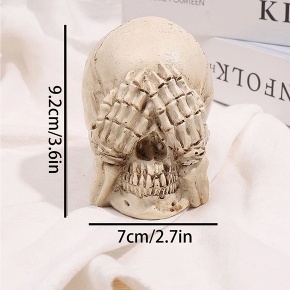 Glowing Skull Statue Halloween LED Decoration - Picture 4 of 4